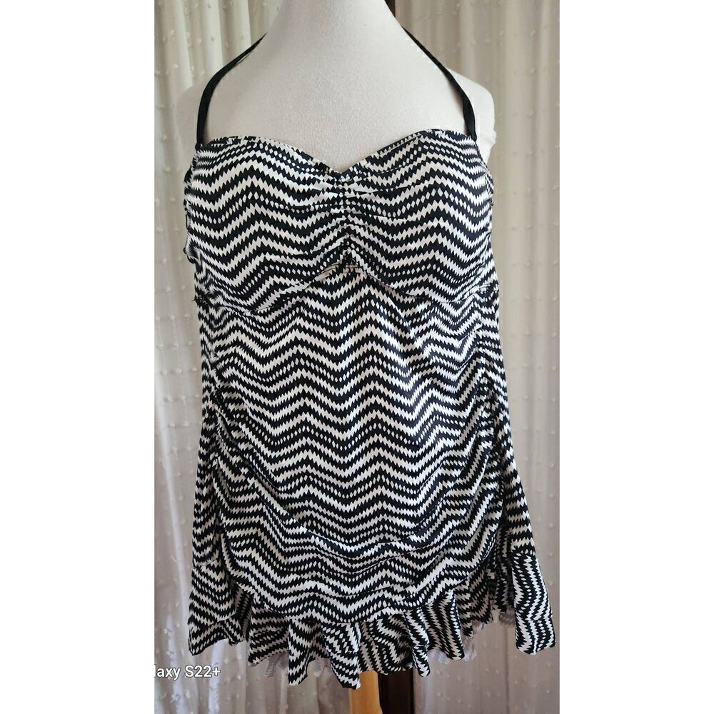 25 Apt 9 one-piece padded swimsuit black & white chevron w skirt & ruffle